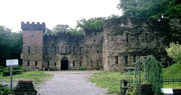 There’s A Haunted Medieval Style Castle In Ohio You Can Explore post thumbnail image